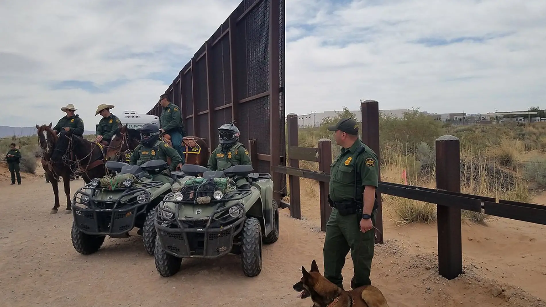 bORDER PATROL EN MURO